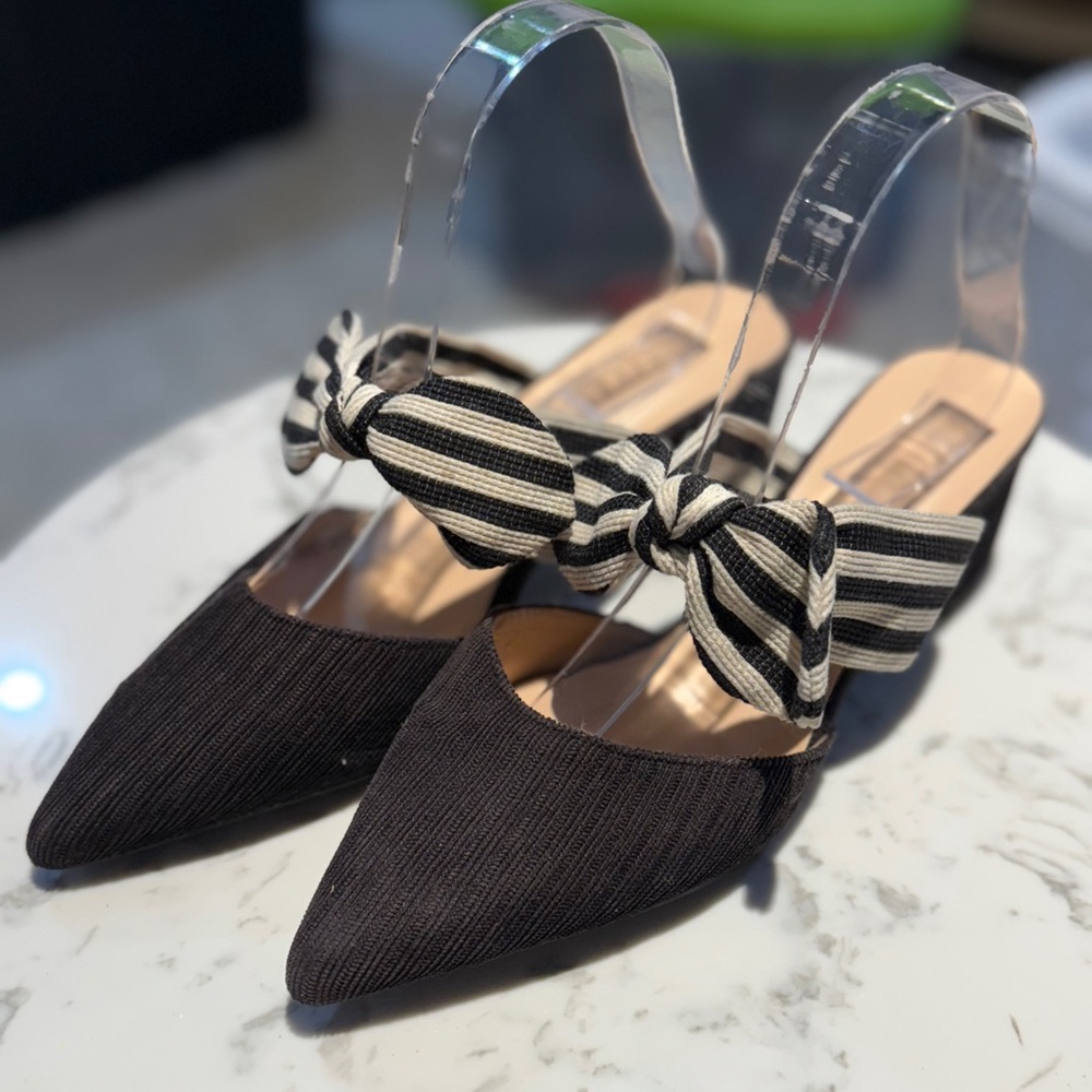 Elegant Black Striped Bow Slingback Heels